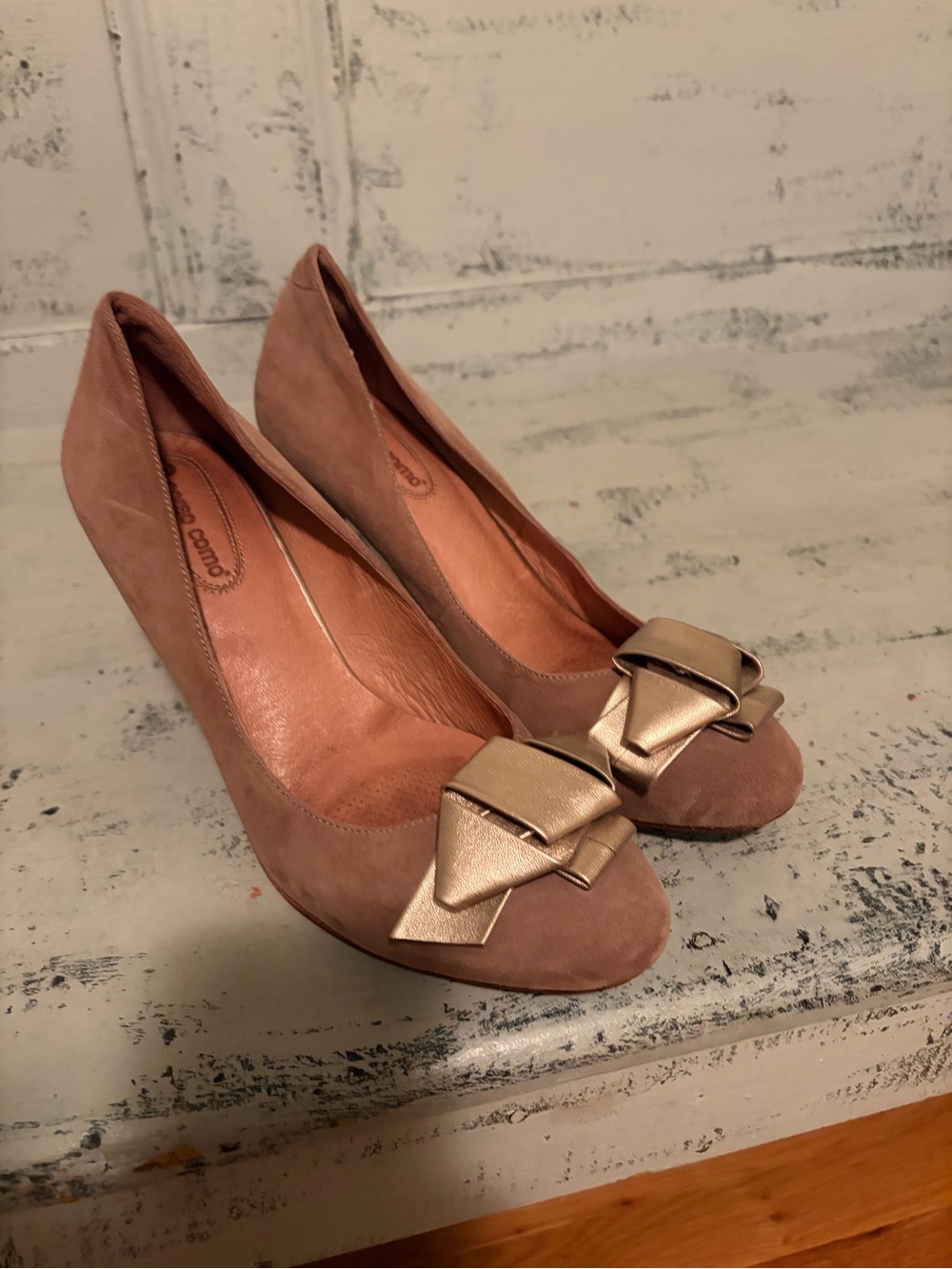 Anthropologie Corso Como tan Suede Wedge Pumps with Gold Bow Accent
